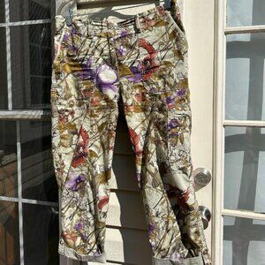 Chico's Floral Cargo Crops, Size Chico's 00 / US 2 / 4